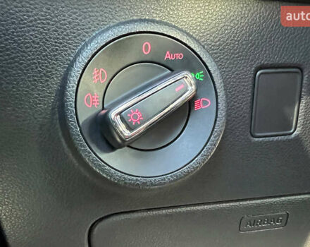 Серый Сеат Ateca, объемом двигателя 1.6 л и пробегом 78 тыс. км за 20900 $, фото 11 на Automoto.ua