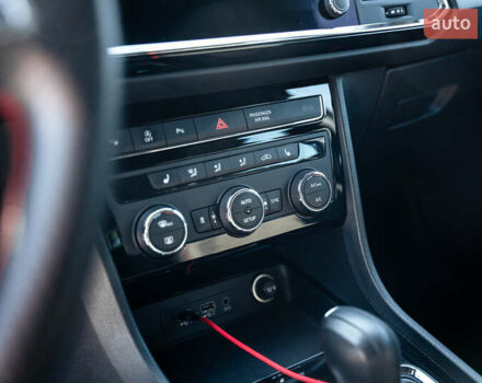 Серый Сеат Ateca, объемом двигателя 1.97 л и пробегом 154 тыс. км за 23900 $, фото 28 на Automoto.ua
