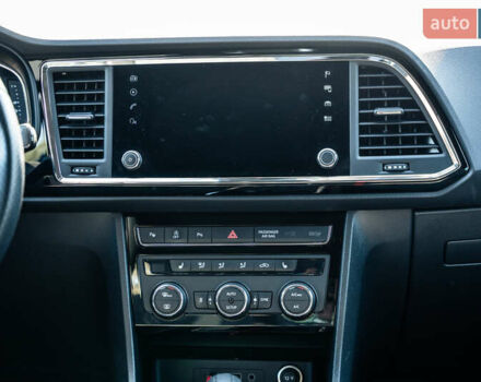 Серый Сеат Ateca, объемом двигателя 1.97 л и пробегом 154 тыс. км за 23900 $, фото 40 на Automoto.ua