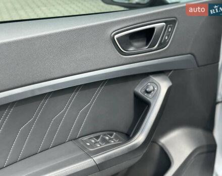 Серый Сеат Ateca, объемом двигателя 1.5 л и пробегом 61 тыс. км за 22500 $, фото 11 на Automoto.ua