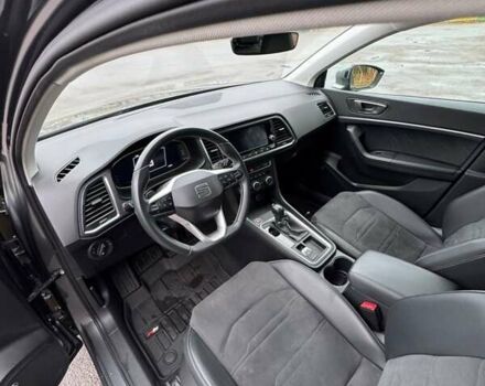 Серый Сеат Ateca, объемом двигателя 1.4 л и пробегом 31 тыс. км за 29500 $, фото 2 на Automoto.ua