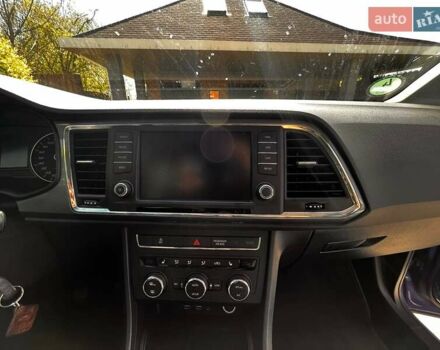 Синий Сеат Ateca, объемом двигателя 1.6 л и пробегом 35 тыс. км за 13900 $, фото 5 на Automoto.ua