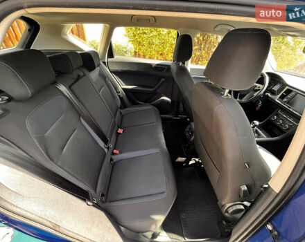 Синий Сеат Ateca, объемом двигателя 1.6 л и пробегом 35 тыс. км за 13900 $, фото 3 на Automoto.ua