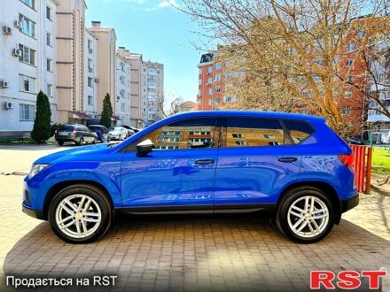 Синий Сеат Ateca, объемом двигателя 1.6 л и пробегом 28 тыс. км за 21800 $, фото 1 на Automoto.ua