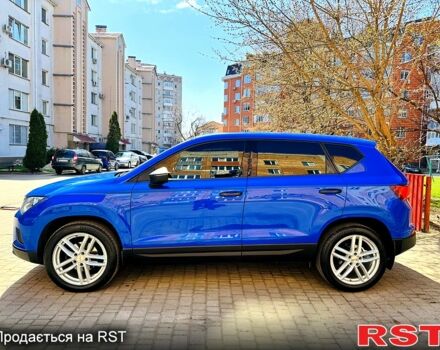 Синий Сеат Ateca, объемом двигателя 1.6 л и пробегом 28 тыс. км за 21800 $, фото 1 на Automoto.ua