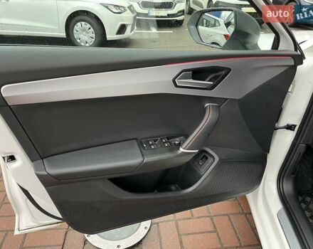 Белый Сеат Leon Sportstourer, объемом двигателя 1.5 л и пробегом 2 тыс. км за 31445 $, фото 7 на Automoto.ua