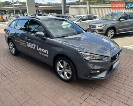 Серый Сеат Leon Sportstourer, объемом двигателя 1.5 л и пробегом 1 тыс. км за 34516 $, фото 2 на Automoto.ua