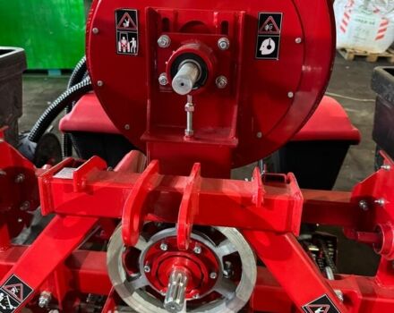 Красный СК Другая, объемом двигателя 0 л и пробегом 0 тыс. км за 232900 $, фото 3 на Automoto.ua