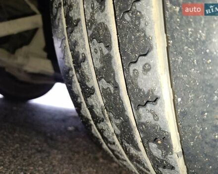 Красный СОР LC, объемом двигателя 5.7 л и пробегом 840 тыс. км за 29013 $, фото 3 на Automoto.ua