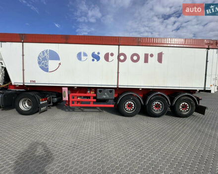 Красный СТАС S 300CX, объемом двигателя 0 л и пробегом 0 тыс. км за 28300 $, фото 4 на Automoto.ua