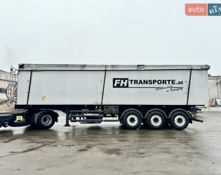 Серый СТАС S 300CX, объемом двигателя 0 л и пробегом 100 тыс. км за 28900 $, фото 2 на Automoto.ua
