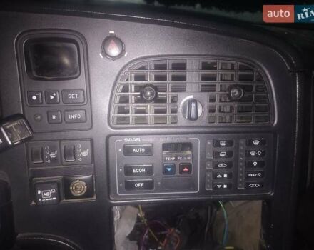 Сааб 9-3 1993 в Самборе на Automoto.ua Черный Сааб 9-3, объемом двигателя 2 л и пробегом 373 тыс. км за 1400 $, фото 2 на Automoto.ua