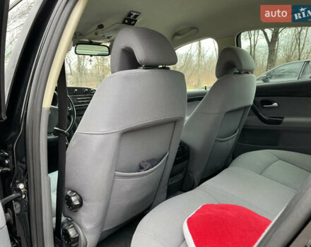 Черный Сааб 9-3, объемом двигателя 2.2 л и пробегом 340 тыс. км за 4700 $, фото 5 на Automoto.ua