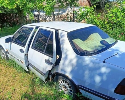 Белый Сааб 9000, объемом двигателя 2 л и пробегом 650 тыс. км за 1200 $, фото 1 на Automoto.ua