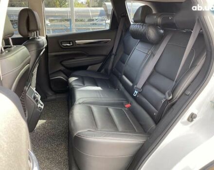 Самсунг QM6 2017 в Киеве на Automoto.ua Белый Самсунг QM6, объемом двигателя 2 л и пробегом 108 тыс. км за 19900 $, фото 11 на Automoto.ua