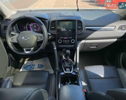 Самсунг QM6 2017 у Києві на Automoto.ua Білий Самсунг QM6, об'ємом двигуна 2 л та пробігом 108 тис. км за 19900 $, фото 11 на Automoto.ua