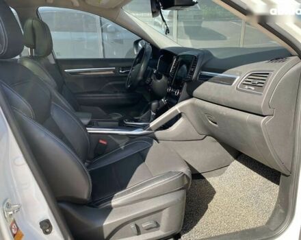 Самсунг QM6 2017 в Киеве на Automoto.ua Белый Самсунг QM6, объемом двигателя 2 л и пробегом 108 тыс. км за 19900 $, фото 8 на Automoto.ua