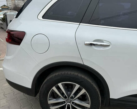 Белый Самсунг QM6, объемом двигателя 2 л и пробегом 108 тыс. км за 17500 $, фото 7 на Automoto.ua