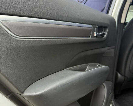 Белый Самсунг QM6, объемом двигателя 2 л и пробегом 108 тыс. км за 17500 $, фото 9 на Automoto.ua