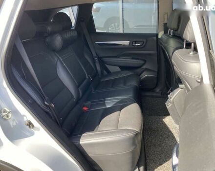 Самсунг QM6 2017 в Киеве на Automoto.ua Белый Самсунг QM6, объемом двигателя 2 л и пробегом 108 тыс. км за 19900 $, фото 14 на Automoto.ua