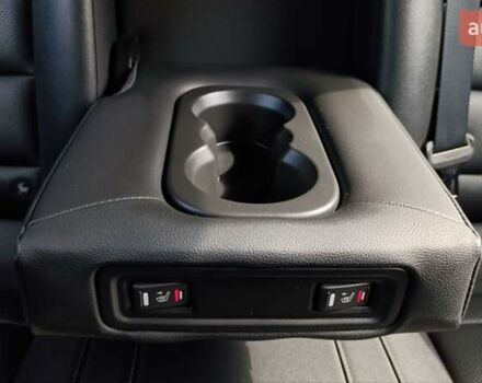 Белый Самсунг QM6, объемом двигателя 2 л и пробегом 189 тыс. км за 19500 $, фото 13 на Automoto.ua