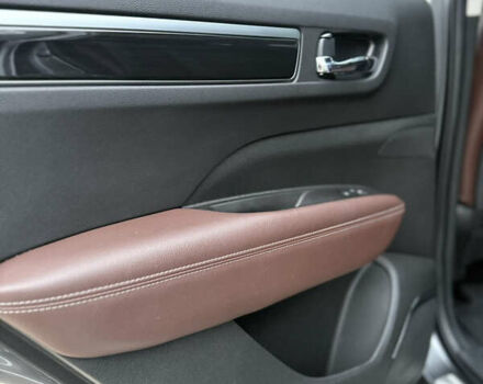 Серый Самсунг QM6, объемом двигателя 2 л и пробегом 120 тыс. км за 20500 $, фото 13 на Automoto.ua