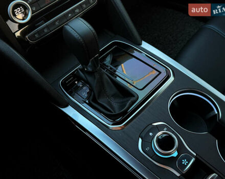 Белый Самсунг SM6, объемом двигателя 1.8 л и пробегом 30 тыс. км за 28200 $, фото 34 на Automoto.ua