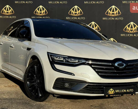 Белый Самсунг SM6, объемом двигателя 1.8 л и пробегом 30 тыс. км за 28200 $, фото 6 на Automoto.ua