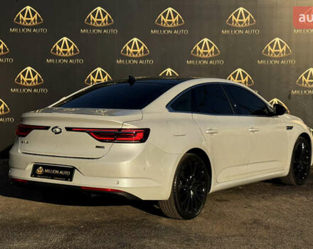 Белый Самсунг SM6, объемом двигателя 1.8 л и пробегом 30 тыс. км за 28200 $, фото 5 на Automoto.ua