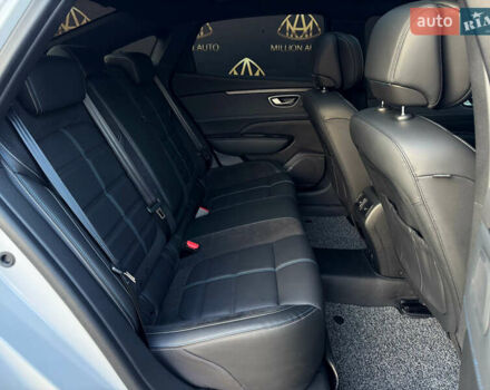 Белый Самсунг SM6, объемом двигателя 1.8 л и пробегом 30 тыс. км за 28200 $, фото 14 на Automoto.ua