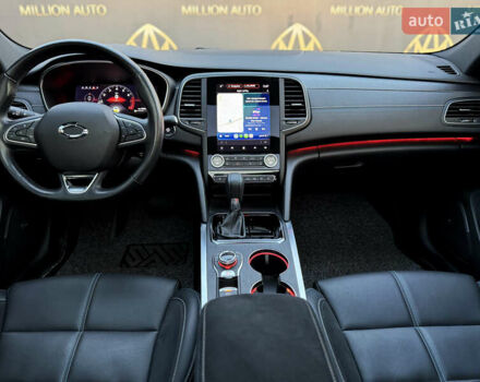 Белый Самсунг SM6, объемом двигателя 1.8 л и пробегом 30 тыс. км за 28200 $, фото 23 на Automoto.ua