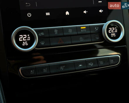 Белый Самсунг SM6, объемом двигателя 1.8 л и пробегом 30 тыс. км за 28200 $, фото 33 на Automoto.ua