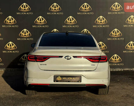 Белый Самсунг SM6, объемом двигателя 1.8 л и пробегом 30 тыс. км за 28200 $, фото 4 на Automoto.ua