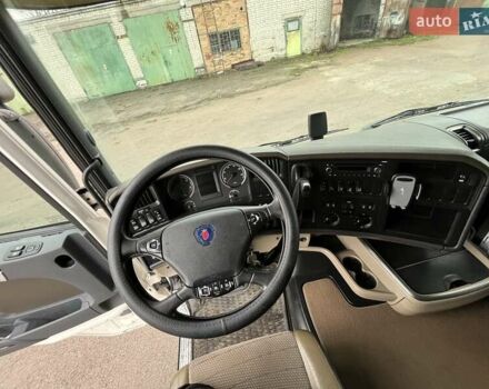 Белый Сканиа Р 400, объемом двигателя 12.74 л и пробегом 727 тыс. км за 25000 $, фото 8 на Automoto.ua