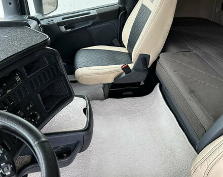 Белый Сканиа Р 420, объемом двигателя 11.6 л и пробегом 330 тыс. км за 18000 $, фото 3 на Automoto.ua