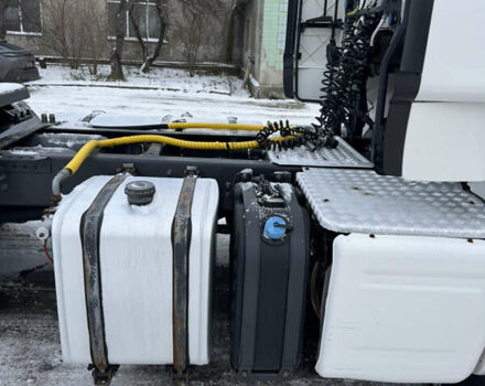 Белый Сканиа R 440, объемом двигателя 12.74 л и пробегом 823 тыс. км за 25000 $, фото 6 на Automoto.ua