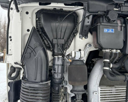 Белый Сканиа R 440, объемом двигателя 12.74 л и пробегом 823 тыс. км за 25000 $, фото 48 на Automoto.ua