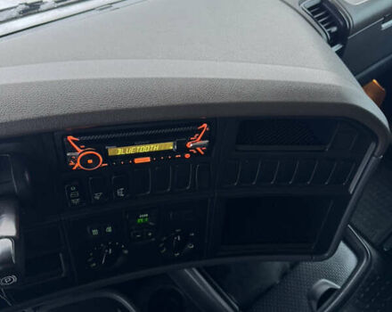 Белый Сканиа R 440, объемом двигателя 12.74 л и пробегом 823 тыс. км за 25000 $, фото 27 на Automoto.ua