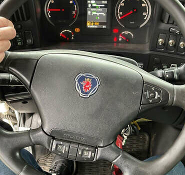 Белый Сканиа R 490, объемом двигателя 12.74 л и пробегом 812 тыс. км за 27700 $, фото 44 на Automoto.ua