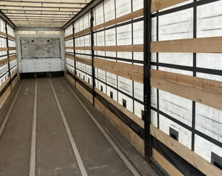 Черный Шмитц Каргобулл C01, объемом двигателя 0 л и пробегом 700 тыс. км за 10799 $, фото 3 на Automoto.ua