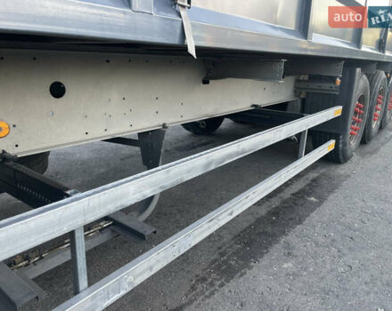 Шмітц Каргобулл C01 2010 у Гайвороне на Automoto.ua Шмітц Каргобулл C01, об'ємом двигуна 0 л та пробігом 0 тис. км за 14000 $, фото 5 на Automoto.ua