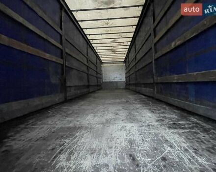 Сірий Шмітц Каргобулл C01, об'ємом двигуна 0 л та пробігом 555 тис. км за 13800 $, фото 4 на Automoto.ua