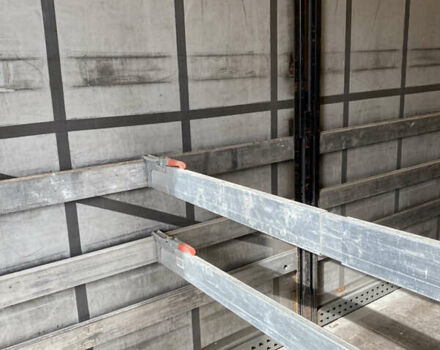 Сірий Шмітц Каргобулл C01, об'ємом двигуна 0 л та пробігом 0 тис. км за 11500 $, фото 15 на Automoto.ua