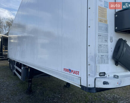 Красный Шмитц Каргобулл САФ, объемом двигателя 0 л и пробегом 111 тыс. км за 20900 $, фото 15 на Automoto.ua