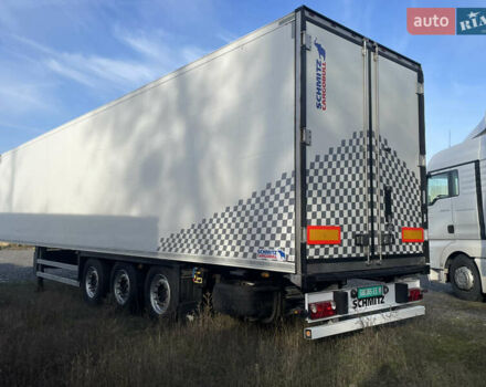 Красный Шмитц Каргобулл САФ, объемом двигателя 0 л и пробегом 111 тыс. км за 20900 $, фото 1 на Automoto.ua