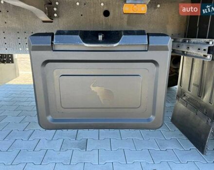 Шмитц Каргобулл САФ 2017 в Дубно на Automoto.ua Серый Шмитц Каргобулл САФ, объемом двигателя 0 л и пробегом 390 тыс. км за 17999 $, фото 49 на Automoto.ua