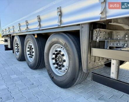 Шмитц Каргобулл САФ 2017 в Дубно на Automoto.ua Серый Шмитц Каргобулл САФ, объемом двигателя 0 л и пробегом 390 тыс. км за 17999 $, фото 63 на Automoto.ua