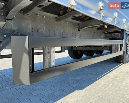 Шмитц Каргобулл САФ 2017 в Дубно на Automoto.ua Серый Шмитц Каргобулл САФ, объемом двигателя 0 л и пробегом 390 тыс. км за 17999 $, фото 27 на Automoto.ua