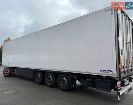Белый Шмитц Каргобулл Cargobull, объемом двигателя 0 л и пробегом 170 тыс. км за 51069 $, фото 4 на Automoto.ua