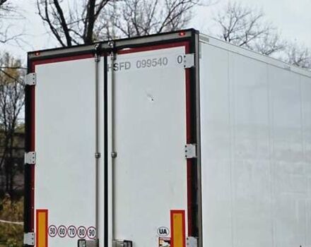 Шмитц Каргобулл Cargobull 2014 в Каменское - Днепродзержинск на Automoto.ua Шмитц Каргобулл Cargobull, объемом двигателя 0 л и пробегом 650 тыс. км за 23500 $, фото 1 на Automoto.ua